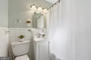 6821 Barrett Rd, Falls Church, VA 22042 - Photo 20