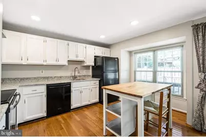 3032 Braxton Wood Court, Fairfax, VA 22031 - Photo 6