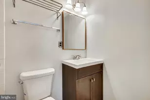 3032 Braxton Wood Ct, Fairfax, VA 22031 - Photo 24