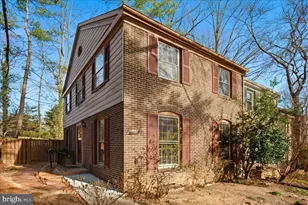 1501 Chatham Colony Ct, Reston, VA 20190 - Photo 2