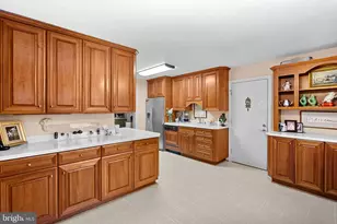 8527 Pappas Way, Annandale, VA 22003 - Photo 22