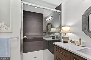 8527 Pappas Way, Annandale, VA 22003 - Photo 32