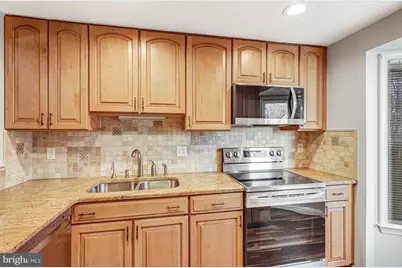 5905 Saint Giles Way, Alexandria, VA 22315 - Photo 6