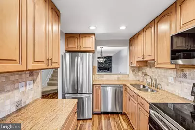 5905 Saint Giles Way, Alexandria, VA 22315 - Photo 4