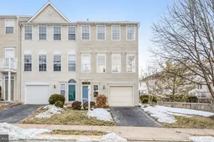 6240 Frosty Winter Ct, Centreville, VA 20120 - Photo 2