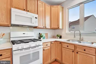 6240 Frosty Winter Ct, Centreville, VA 20120 - Photo 18