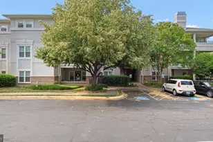 12004 Taliesin Pl, Reston, VA 20190 - Photo 2