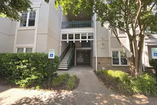 12004 Taliesin Pl, Reston, VA 20190 - Photo 4