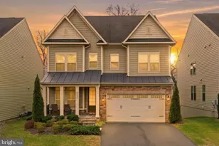 9085 Bear Branch Pl, Fairfax, VA 22031 - Photo 4