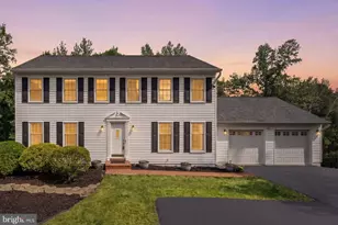 1153 Kettle Pond Ln, Great Falls, VA 22066 - Photo 50