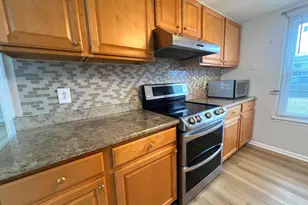 13314 Hollinger Ave, Fairfax, VA 22033 - Photo 10