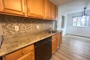 13314 Hollinger Ave, Fairfax, VA 22033 - Photo 10