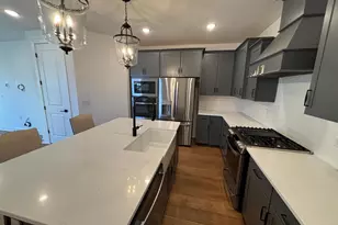 4841 Bauhaus Sq, Chantilly, VA 20151 - Photo 4