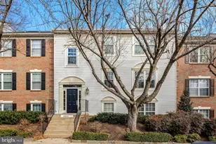 3802 Green Ridge Ct, Fairfax, VA 22033 - Photo 2