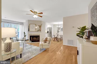 3802 Green Ridge Court #202, Fairfax, VA 22033 - Photo 4