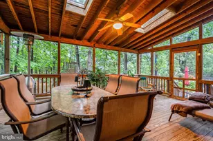 13100 Rockpointe Ct, Clifton, VA 20124 - Photo 8