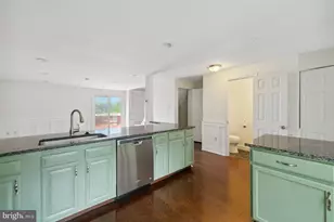 7671 Wolford Way, Lorton, VA 22079 - Photo 4