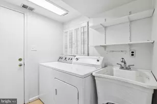 6154 Beachway Dr, Falls Church, VA 22041 - Photo 46