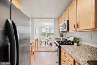 6631 Wakefield Drive #819, Alexandria, VA 22307 - Photo 12