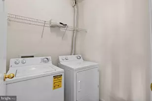 4138 Fountainside Ln, Fairfax, VA 22030 - Photo 16