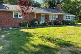 6726 Bostwick Dr, Springfield, VA 22151 - Photo 1