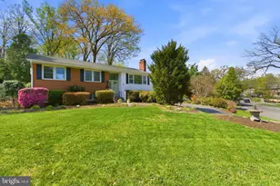 6535 Old Chesterbrook Rd, McLean, VA 22101 - Photo 2