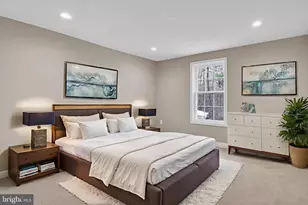 10135 Sassafras Woods Ct, Burke, VA 22015 - Photo 6