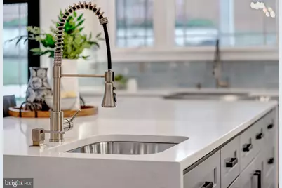 7022 Hector Road, McLean, VA 22101 - Photo 12