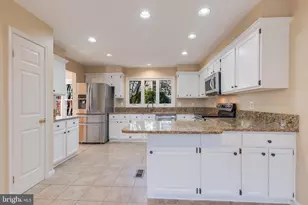 11620 Old Brookville Ct, Reston, VA 20194 - Photo 10