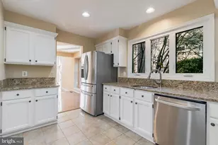 11620 Old Brookville Ct, Reston, VA 20194 - Photo 16