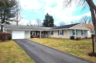 13128 Moss Ranch Ln, Fairfax, VA 22033 - Photo 1