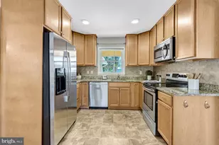 13128 Moss Ranch Ln, Fairfax, VA 22033 - Photo 16