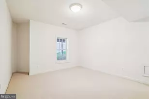 11046 Heathland Dr, Oakton, VA 22124 - Photo 70