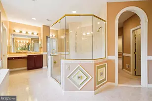 11046 Heathland Dr, Oakton, VA 22124 - Photo 52