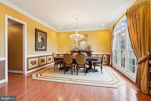 11046 Heathland Dr, Oakton, VA 22124 - Photo 12