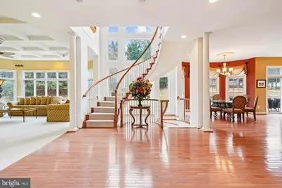 11046 Heathland Drive, Oakton, VA 22124 - Photo 8