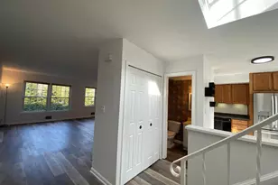 3116 Cedar Grove Dr, Fairfax, VA 22031 - Photo 2