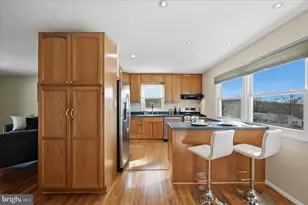 6511 Carriage Dr, Alexandria, VA 22310 - Photo 2