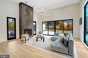 8302 Robey Ave, Annandale, VA 22003 - Photo 4