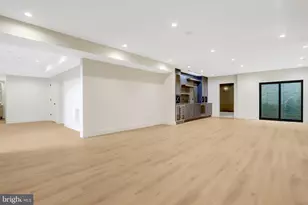 8302 Robey Ave, Annandale, VA 22003 - Photo 98