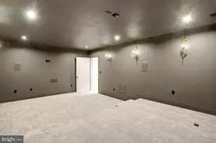 8302 Robey Ave, Annandale, VA 22003 - Photo 92