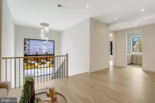 8302 Robey Ave, Annandale, VA 22003 - Photo 40