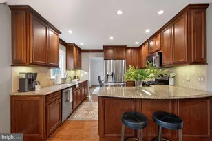 6027 Redwood Ln, Alexandria, VA 22310 - Photo 20