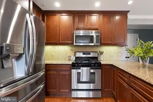 6027 Redwood Ln, Alexandria, VA 22310 - Photo 18