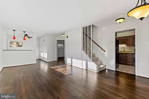 2012 Rollins Dr, Alexandria, VA 22307 - Photo 4