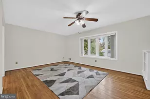 13719 McGill Dr, Chantilly, VA 20151 - Photo 16