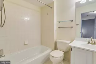 8003 Bethelen Woods Ln, Springfield, VA 22153 - Photo 32