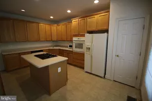 8316 Dockray Ct, Lorton, VA 22079 - Photo 16