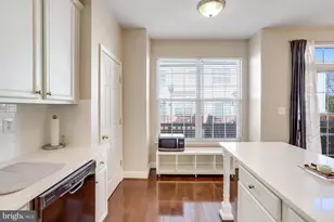 2342 Huntington Station Ct, Alexandria, VA 22303 - Photo 4