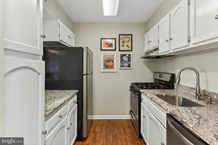 5833 Cove Landing Rd, Burke, VA 22015 - Photo 2